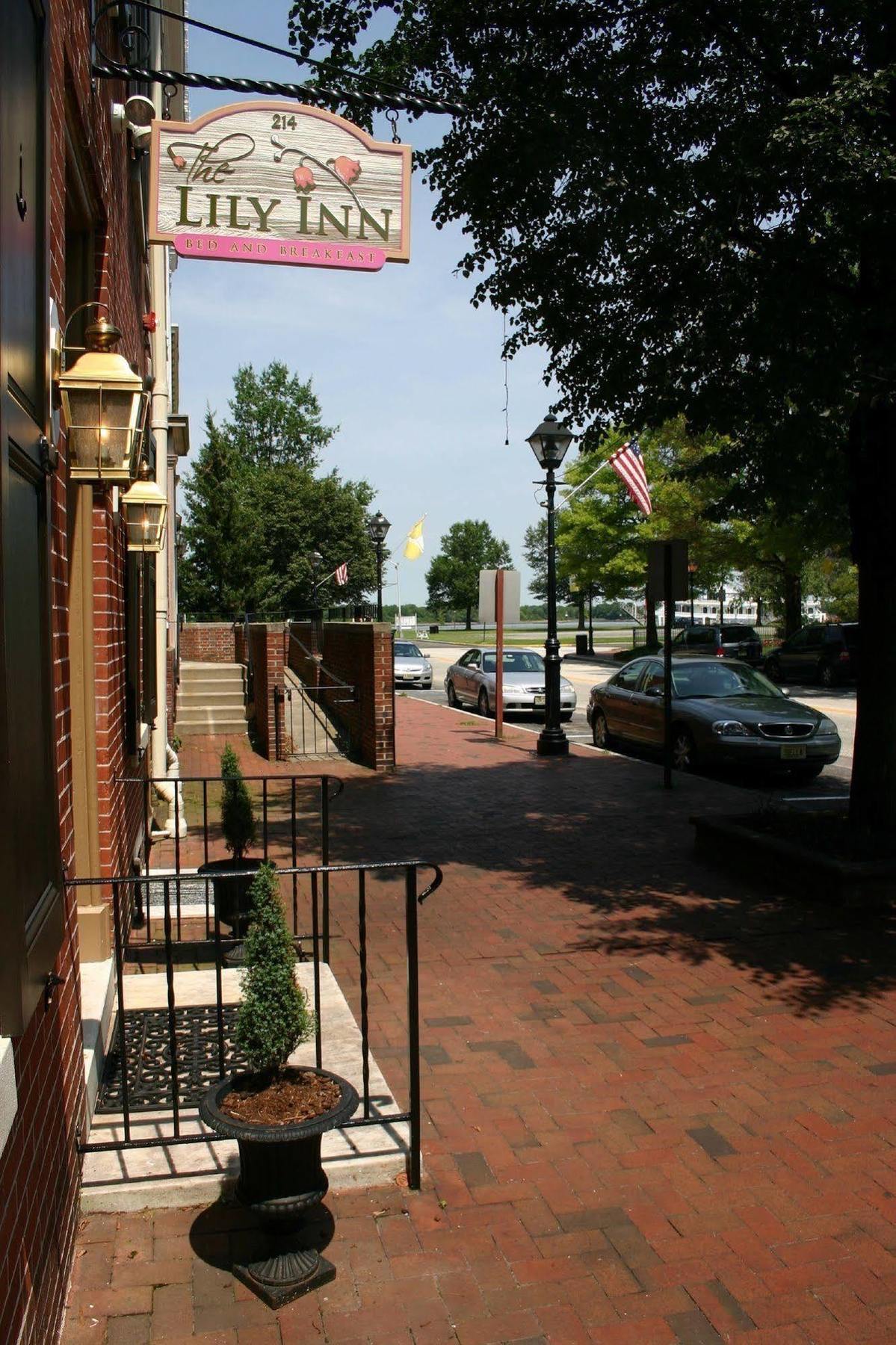 The Lily Inn - Burlington Exterior foto